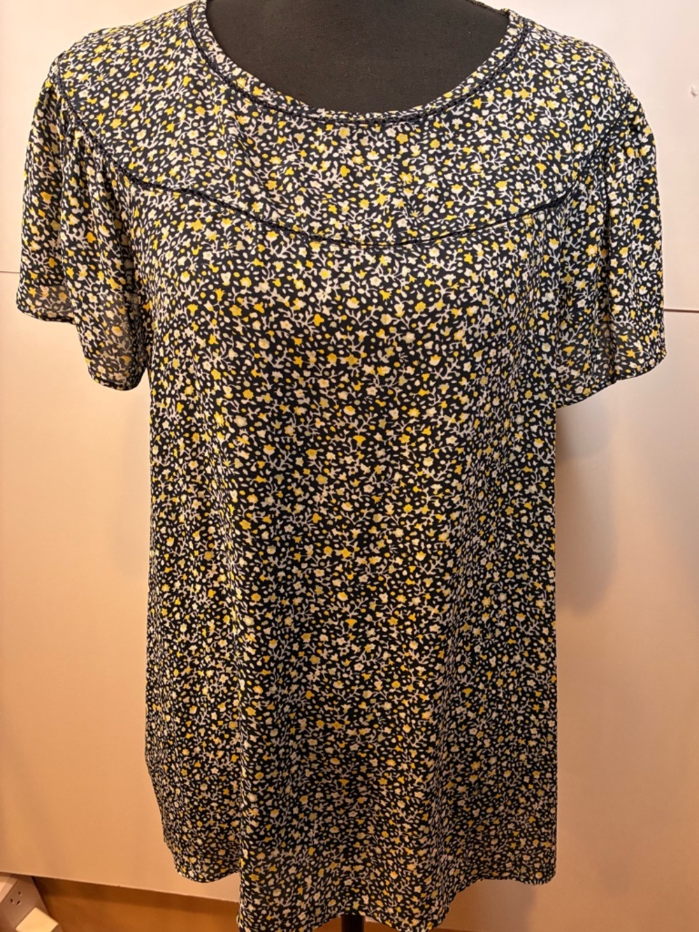 LOFT Floral Print Blouse Navy Yellow Short Sleeve Lightweight Size Large